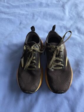 Brooks Brothers Women’s Brown Knit Sneakers with Yellow Accents